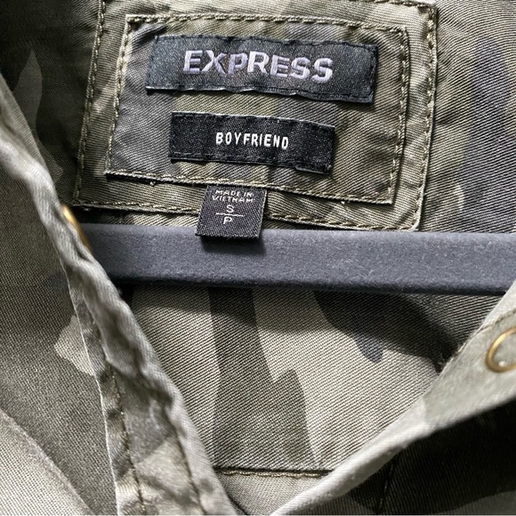 NEW EXPRESS CAMO BOYFRIEND SHIRT SMALL. - Picture 4 of 8